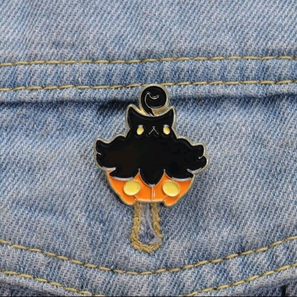 Pokemon Jewelry - Pumpkaboo pokemon collector pin brooch charm for bag purse girls orange black